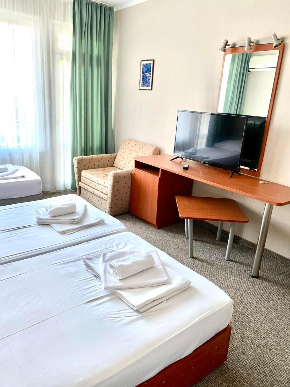 Hotel Green Park Kiten  Exterior foto